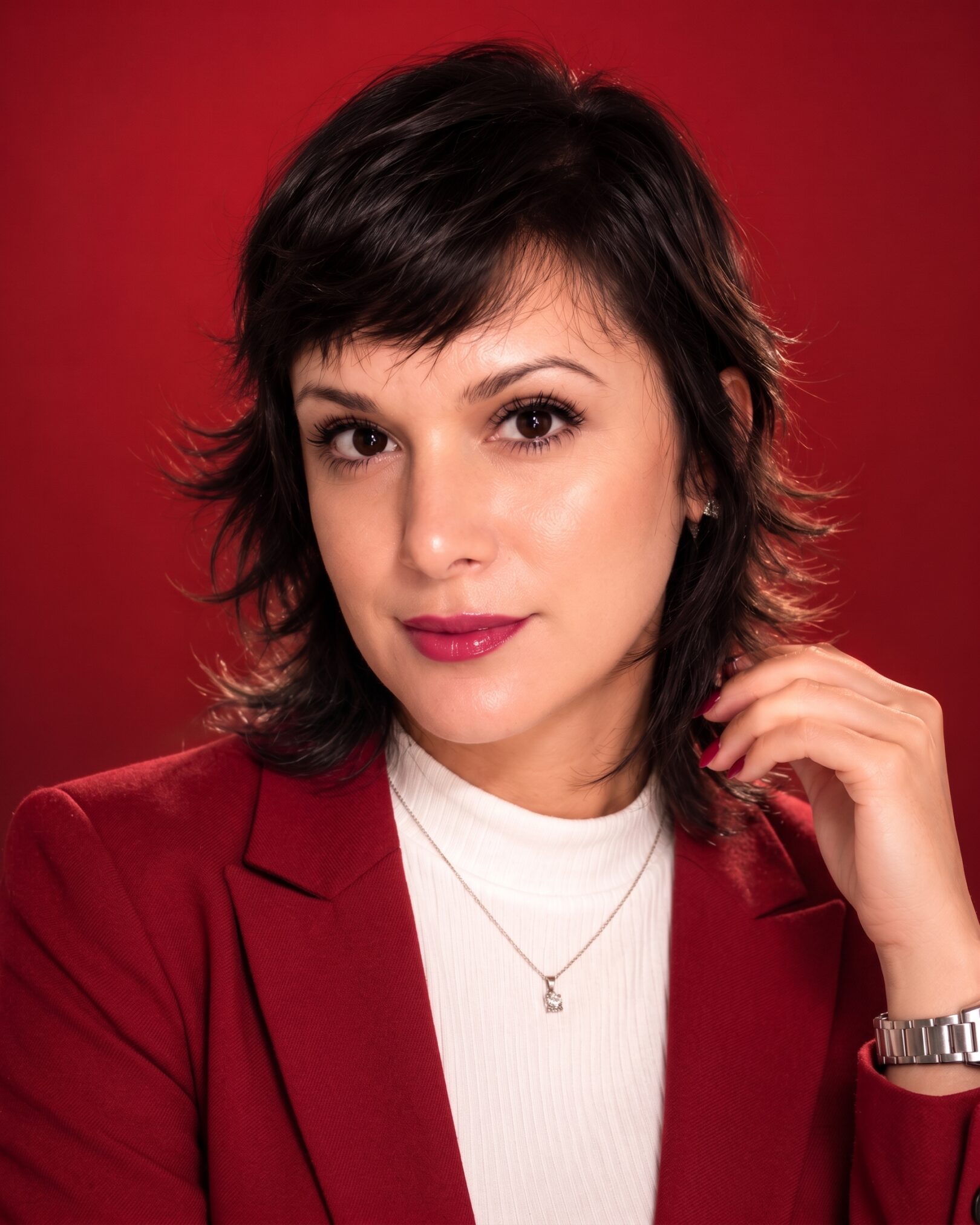 Carolina Porto Albernaz, fundadora da C.Porto, é Estrategista de Marca, Especialista em Neurobranding & Neuromarketing e Designer.